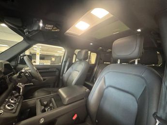 LAND ROVER DEFENDER 5.0 P525 V8 SUV 5dr Petrol Auto 4WD Euro 6 (s/s) (525 ps)