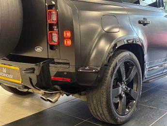 LAND ROVER DEFENDER 5.0 P525 V8 SUV 5dr Petrol Auto 4WD Euro 6 (s/s) (525 ps)
