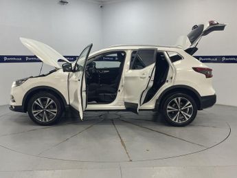 NISSAN QASHQAI 1.2 DIG-T N-Connecta SUV 5dr Petrol Manual Euro 6 (s/s) (115 ps)