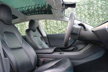 TESLA Model 3 Standard Range Plus Saloon 4dr Electric Auto RWD (241 bhp)