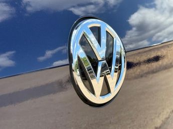 VOLKSWAGEN GOLF 2.0 TDI R-Line Hatchback 5dr Diesel DSG Euro 6 (s/s) (150 ps)