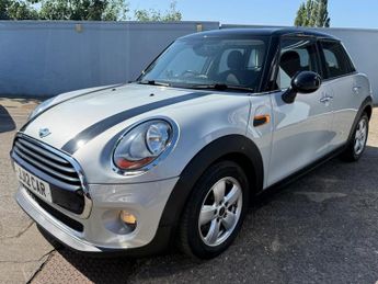 MINI HATCH 1.5 Cooper Auto Euro 6 (s/s) 5dr