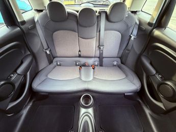MINI HATCH 1.5 Cooper Auto Euro 6 (s/s) 5dr