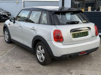 MINI HATCH 1.5 Cooper Auto Euro 6 (s/s) 5dr