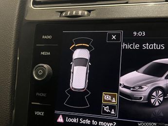 VOLKSWAGEN E-GOLF 35.8kWh e-Golf Hatchback 5dr Electric Auto (136 ps)