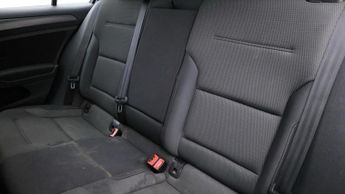 VOLKSWAGEN E-GOLF 35.8kWh e-Golf Hatchback 5dr Electric Auto (136 ps)