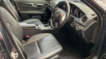 MERCEDES-BENZ C-CLASS 2.1 C220 CDI Executive SE Saloon 4dr Diesel G-Tronic+ Euro 5 (s/
