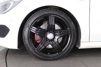 MERCEDES-BENZ CLA 2.0 CLA250 AMG Shooting Brake 5dr Petrol 7G-DCT 4MATIC Euro 6 (s