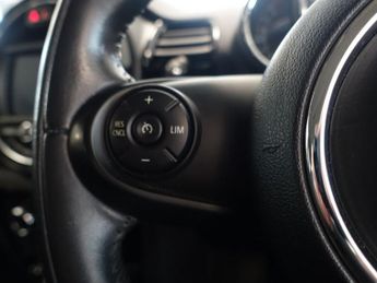 MINI CLUBMAN 1.5 Cooper Classic Estate 6dr Petrol Steptronic Euro 6 (s/s) (13