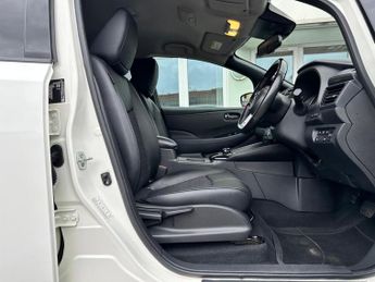 NISSAN LEAF 40kWh N-Connecta Hatchback 5dr Electric Auto (150 ps)