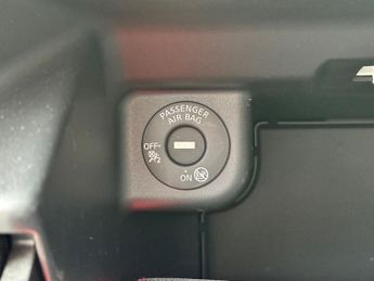 NISSAN LEAF 40kWh N-Connecta Hatchback 5dr Electric Auto (150 ps)