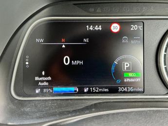 NISSAN LEAF 40kWh N-Connecta Hatchback 5dr Electric Auto (150 ps)