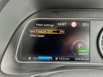 NISSAN LEAF 40kWh N-Connecta Hatchback 5dr Electric Auto (150 ps)