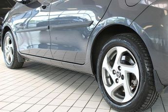 TOYOTA YARIS 1.5 VVT-h Icon Hatchback 5dr Petrol Hybrid E-CVT Euro 6 (101 ps)