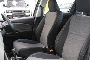 TOYOTA YARIS 1.5 VVT-h Icon Hatchback 5dr Petrol Hybrid E-CVT Euro 6 (101 ps)