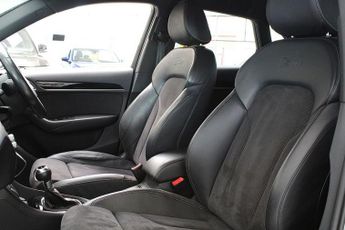 AUDI Q3 2.0 TFSI Black Edition SUV 5dr Petrol S Tronic quattro Euro 6 (s