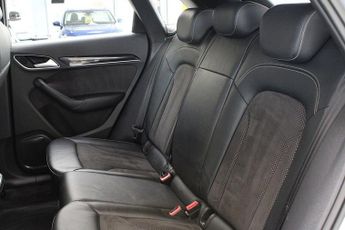 AUDI Q3 2.0 TFSI Black Edition SUV 5dr Petrol S Tronic quattro Euro 6 (s