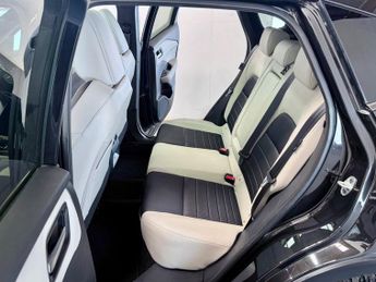 NISSAN QASHQAI 1.3 DIG-T MHEV Tekna SUV 5dr Petrol Hybrid XTRON Euro 6 (s/s) (1