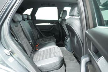 AUDI Q5 2.0 TDI 40 S line SUV 5dr Diesel S Tronic quattro Euro 6 (s/s) (