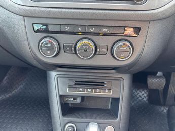 VOLKSWAGEN TIGUAN 2.0 TDI BlueMotion Tech Match Edition SUV 5dr Diesel DSG 4WD Eur