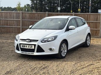 FORD FOCUS 1.6 Titanium Navigator Hatchback 5dr Petrol Powershift Euro 5 (1
