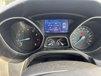 FORD FOCUS 1.6 Titanium Navigator Hatchback 5dr Petrol Powershift Euro 5 (1