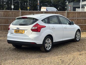 FORD FOCUS 1.6 Titanium Navigator Hatchback 5dr Petrol Powershift Euro 5 (1
