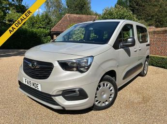 VAUXHALL COMBO LIFE 1.5 Turbo D BlueInjection Design MPV 5dr Diesel Auto Euro 6 (s/s