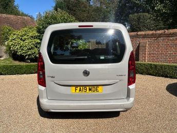 VAUXHALL COMBO LIFE 1.5 Turbo D BlueInjection Design MPV 5dr Diesel Auto Euro 6 (s/s