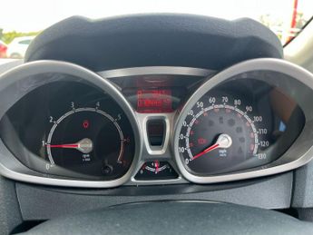 FORD FIESTA 1.4 Titanium Hatchback 3dr Petrol Automatic (149 g/km, 94 bhp)