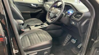 FORD KUGA 2.5 EcoBoost Duratec 14.4kWh ST-Line SUV 5dr Petrol Plug-in Hybr