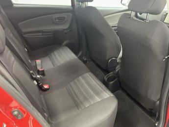 TOYOTA YARIS 1.33 Dual VVT-i Icon Hatchback 5dr Petrol Manual Euro 6 (99 ps) 