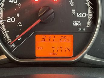 TOYOTA YARIS 1.33 Dual VVT-i Icon Hatchback 5dr Petrol Manual Euro 6 (99 ps) 