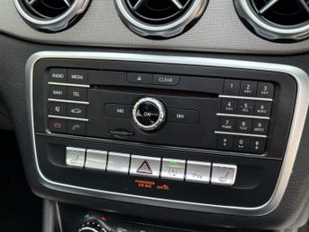 MERCEDES-BENZ 180 1.6 GLA200 Sport (Executive) SUV 5dr Petrol 7G-DCT Euro 6 (s/s) 