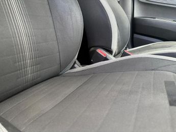 HYUNDAI I10 1.2 Premium Hatchback 5dr Petrol Auto Euro 6 (s/s) (84 ps)