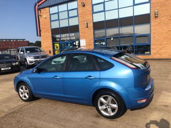 FORD FOCUS 1.6 Zetec S Hatchback 5dr Petrol Manual (157 g/km, 113 bhp)