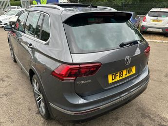 VOLKSWAGEN TIGUAN 2.0 TDI R-Line SUV 5dr Diesel DSG 4Motion Euro 6 (s/s) (150 ps)