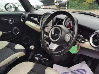 MINI CONVERTIBLE 1.6 Cooper Convertible 2dr Petrol Manual Euro 4 (115 ps)