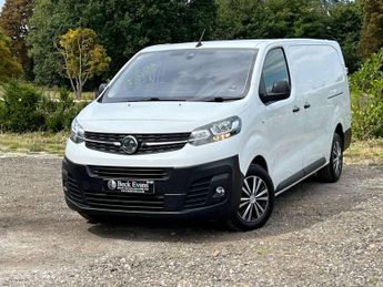 Vauxhall Vivaro 1.5 Vivaro  F2900 Dynamic S/S Long Wheel Base