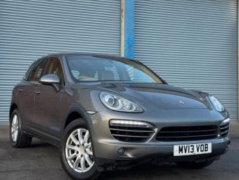 PORSCHE CAYENNE 3.0 TD V6 SUV 5dr Diesel Tiptronic 4WD Euro 5 (s/s) (240 ps)
