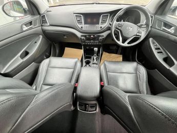 HYUNDAI TUCSON 2.0 CRDi Premium SUV 5dr Diesel Auto 4WD Euro 6 (185 ps)