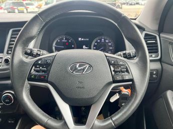 HYUNDAI TUCSON 2.0 CRDi Premium SUV 5dr Diesel Auto 4WD Euro 6 (185 ps)