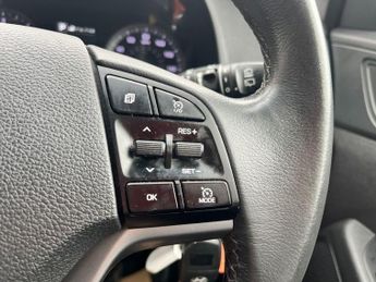 HYUNDAI TUCSON 2.0 CRDi Premium SUV 5dr Diesel Auto 4WD Euro 6 (185 ps)