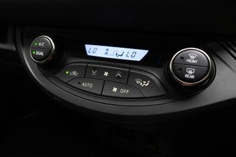 TOYOTA YARIS 1.5 VVT-h Icon Hatchback 5dr Petrol Hybrid E-CVT Euro 6 (s/s) (1