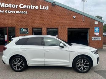 VOLKSWAGEN TOUAREG 3.0 TDI V6 R-Line SUV 5dr Diesel Tiptronic 4Motion Euro 6 (s/s) 