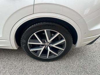 VOLKSWAGEN TOUAREG 3.0 TDI V6 R-Line SUV 5dr Diesel Tiptronic 4Motion Euro 6 (s/s) 