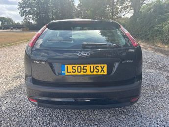FORD FOCUS 1.6 Zetec Climate Hatchback 5dr Petrol Automatic (184 g/km, 99 b