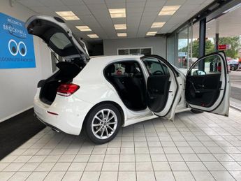 MERCEDES-BENZ A CLASS 1.5 A180d Sport (Executive) Hatchback 5dr Diesel 7G-DCT Euro 6 (