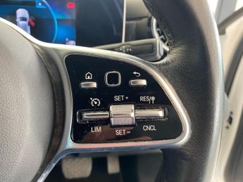 MERCEDES-BENZ A CLASS 1.5 A180d Sport (Executive) Hatchback 5dr Diesel 7G-DCT Euro 6 (