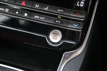 JAGUAR XF 2.0i R-Sport GPF Saloon 4dr Petrol Auto AWD Euro 6 (s/s) (300 ps